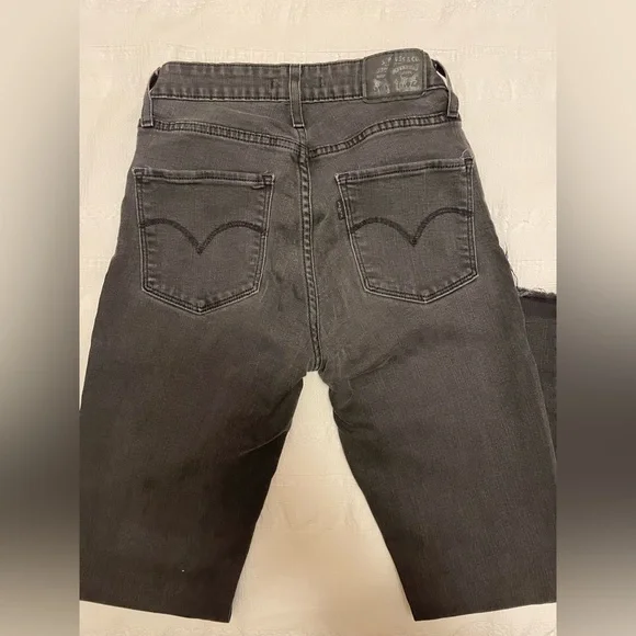 Levi’s jeans - Picture 3 of 3